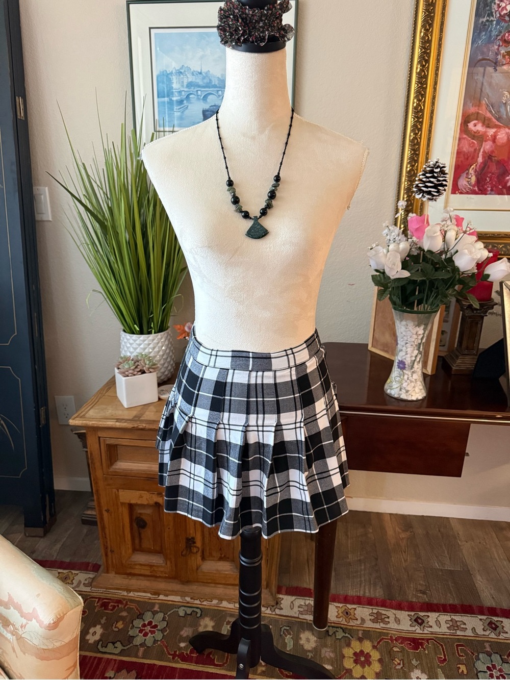 Love Tree Black and White Plaid Pleated Mini Skirt
